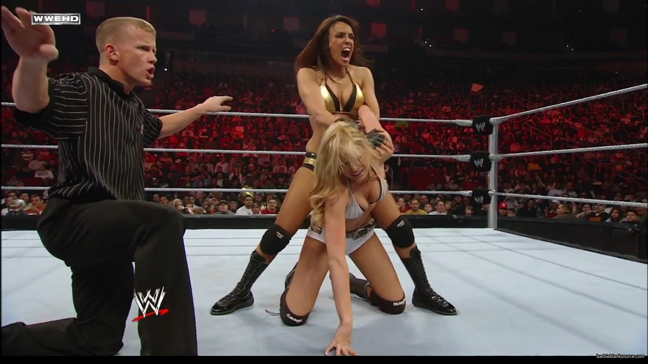 WWE_ECW_02_12_08_Kelly_vs_Layla_mp41812.jpg