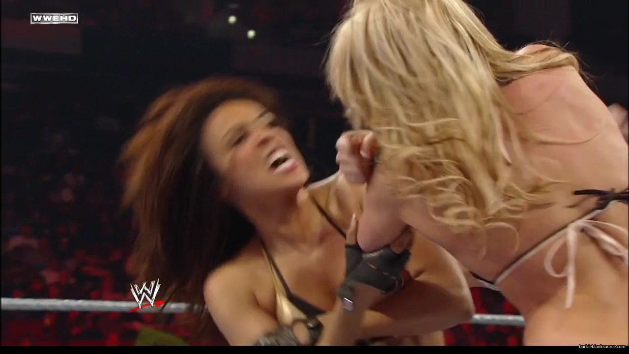 WWE_ECW_02_12_08_Kelly_vs_Layla_mp41825.jpg