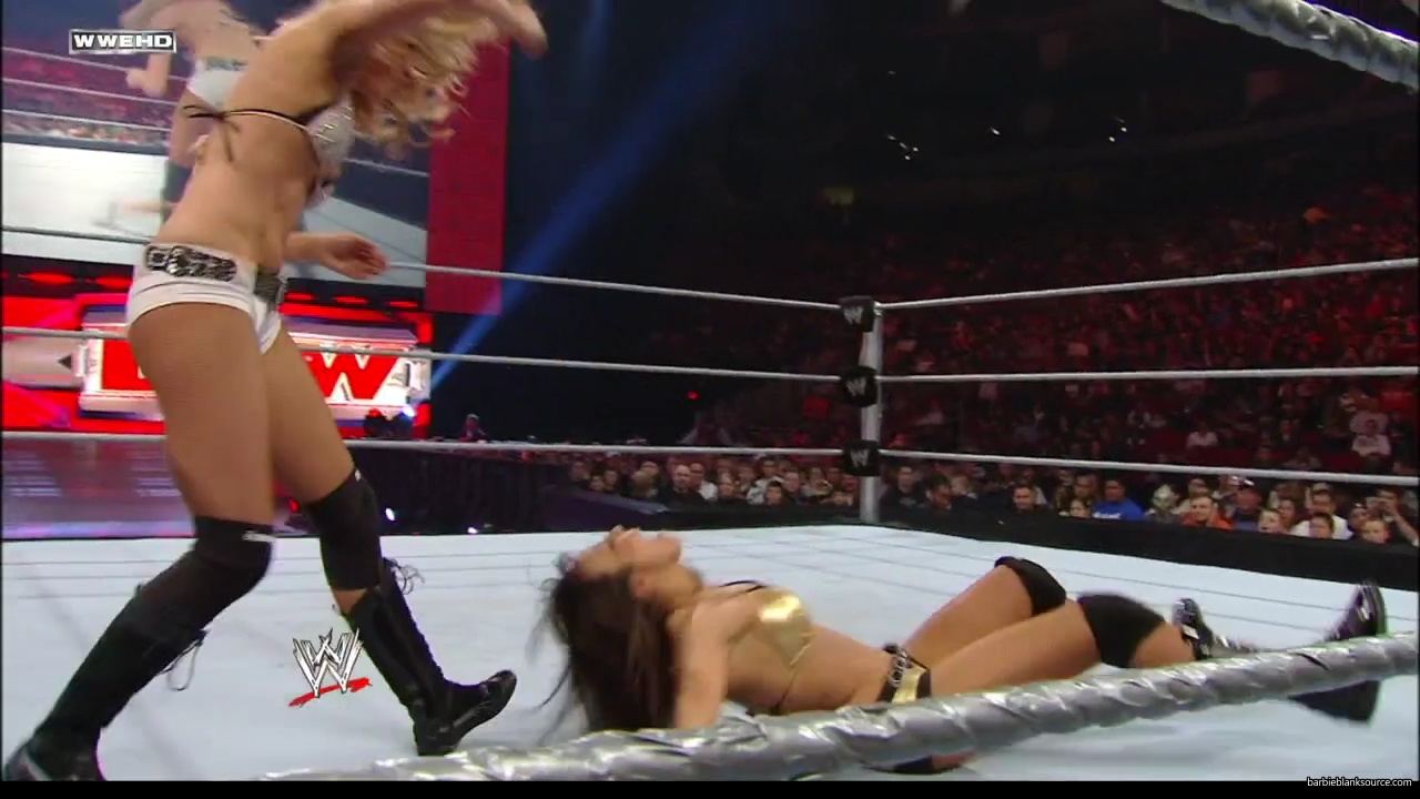 WWE_ECW_02_12_08_Kelly_vs_Layla_mp41848.jpg