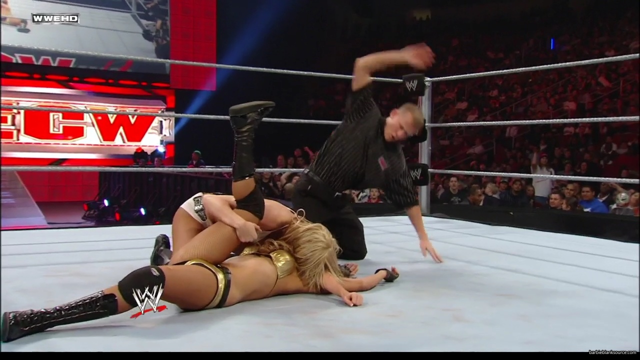 WWE_ECW_02_12_08_Kelly_vs_Layla_mp41871.jpg