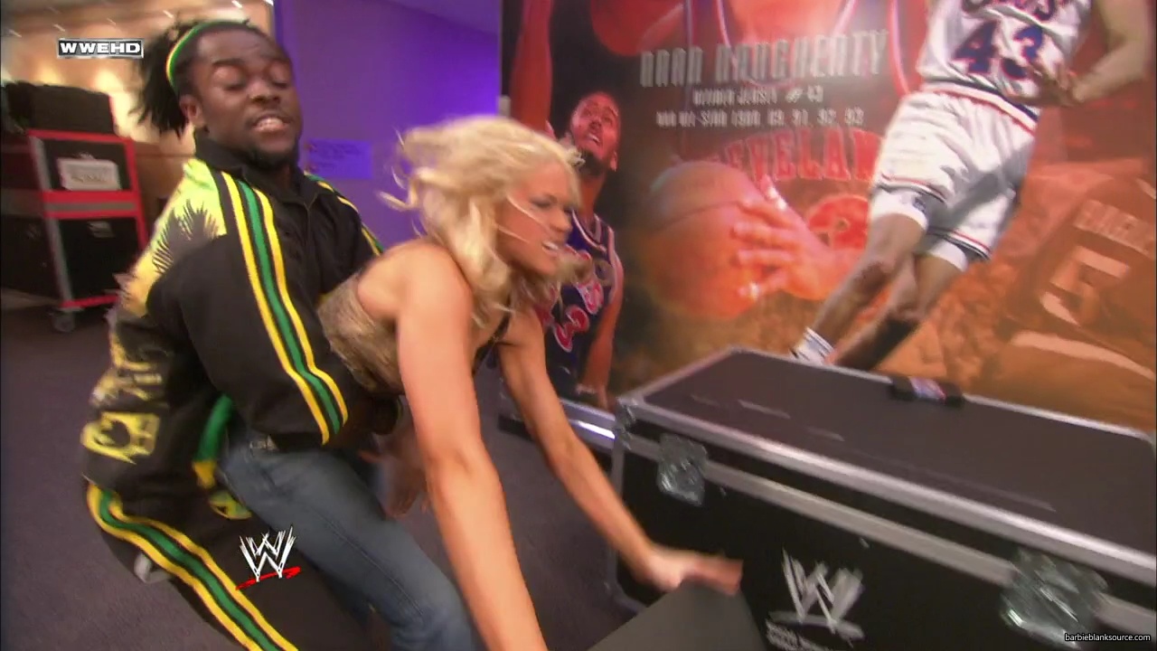 WWE_ECW_03_04_08_Kelly_Layla_Backstage_Fight_Segment_mp42562.jpg