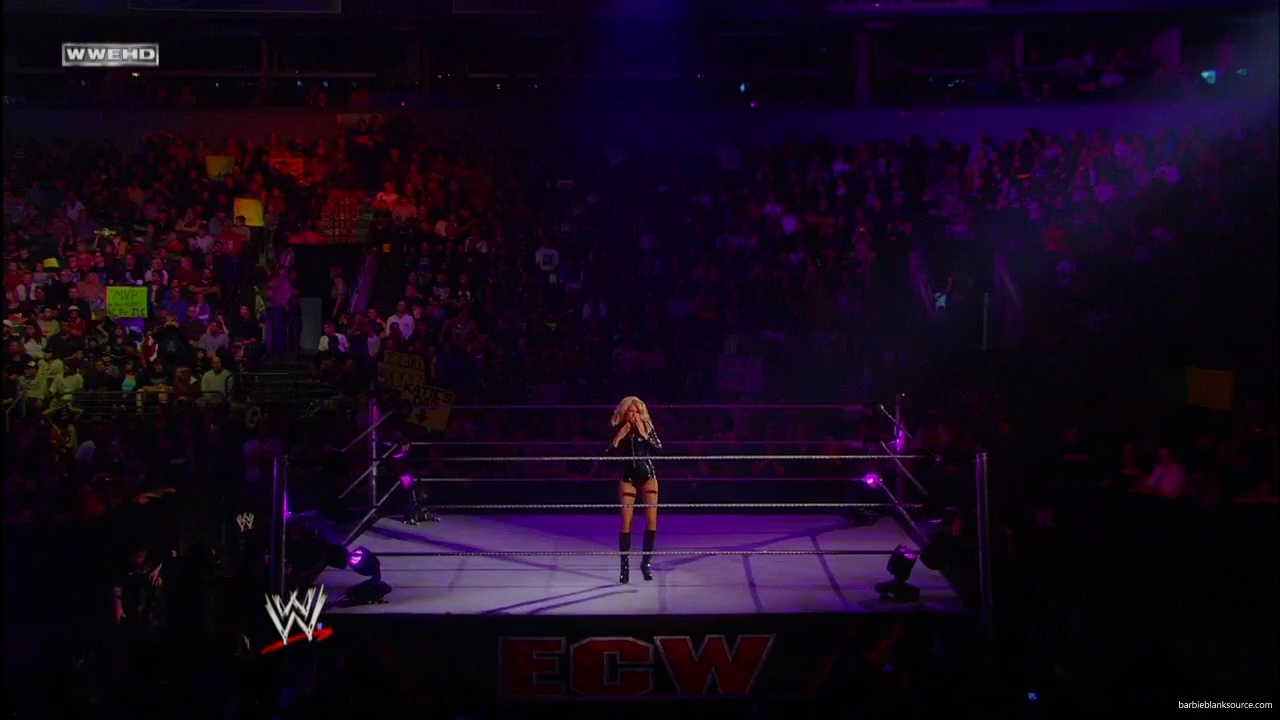 WWE_ECW_05_06_08_Kelly_Layla_Segment_mp40384.jpg