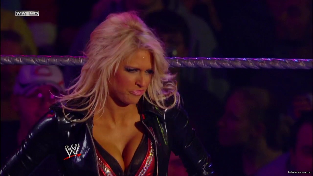 WWE_ECW_05_06_08_Kelly_Layla_Segment_mp40442.jpg