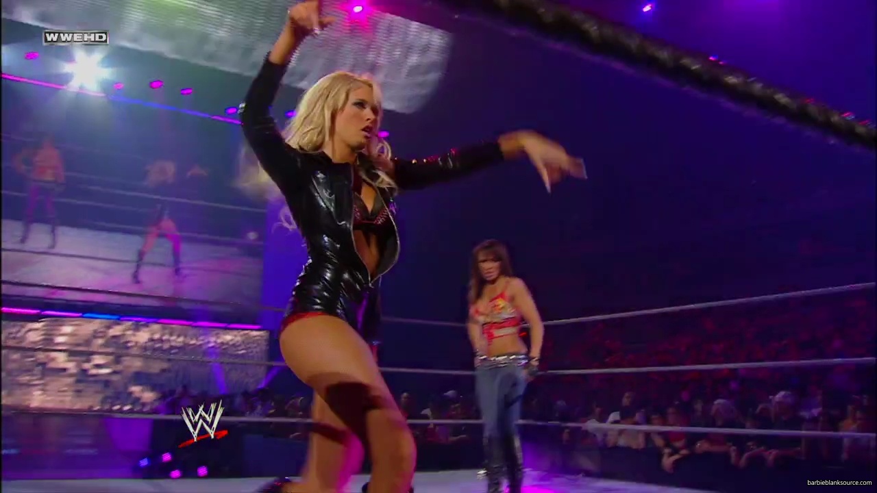 WWE_ECW_05_06_08_Kelly_Layla_Segment_mp40454.jpg