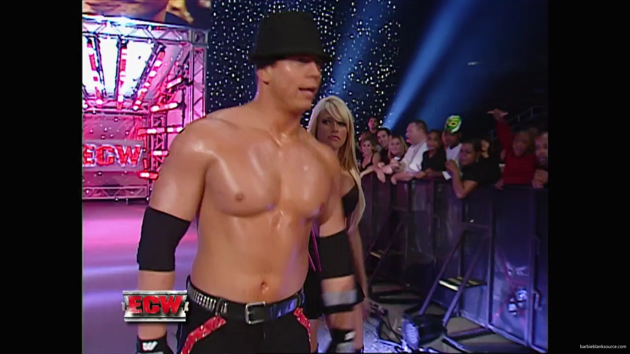 WWE_ECW_10_09_07_Kelly_Ringside_mp40276.jpg