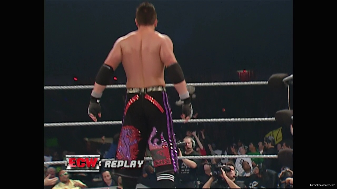 WWE_ECW_10_09_07_Kelly_Ringside_mp40408.jpg