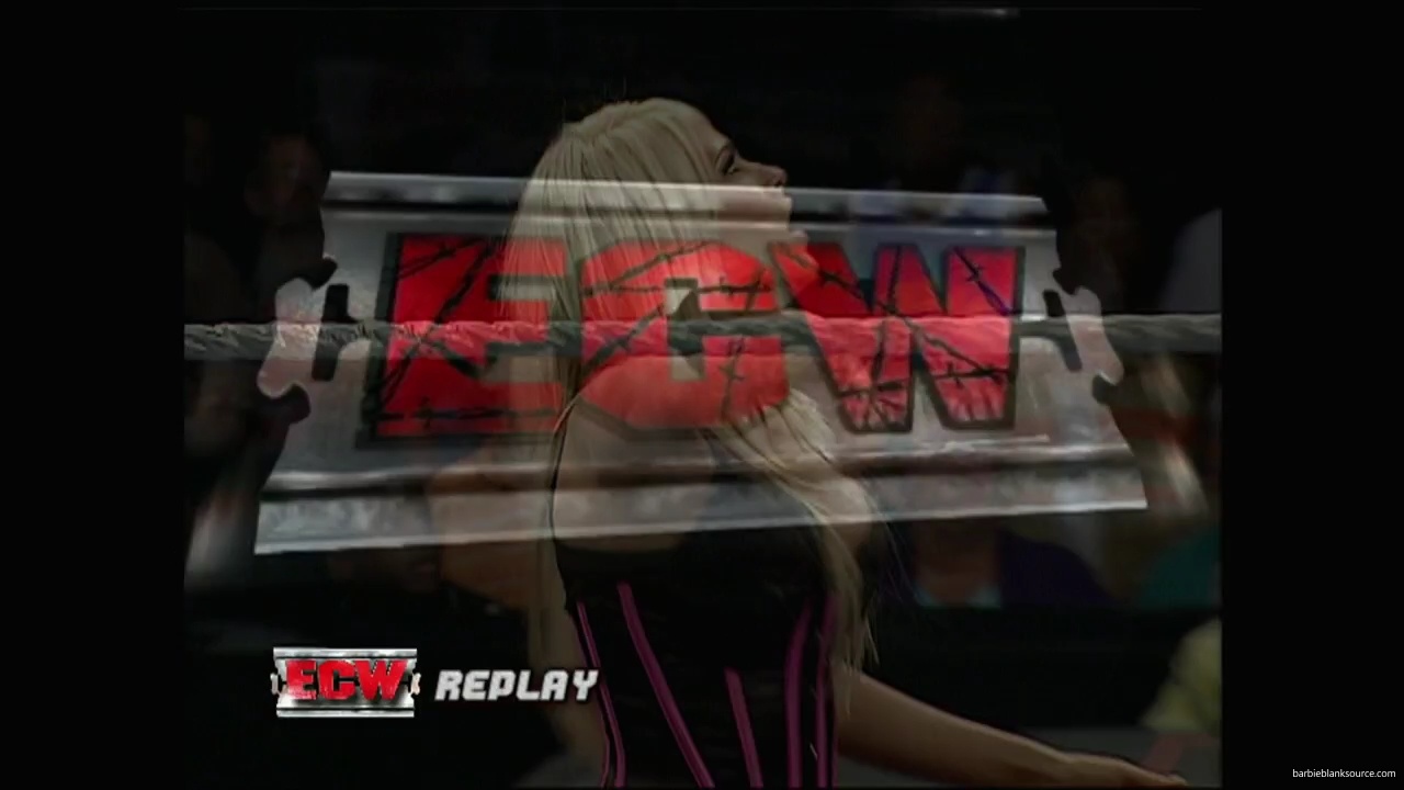 WWE_ECW_10_09_07_Kelly_Ringside_mp40409.jpg