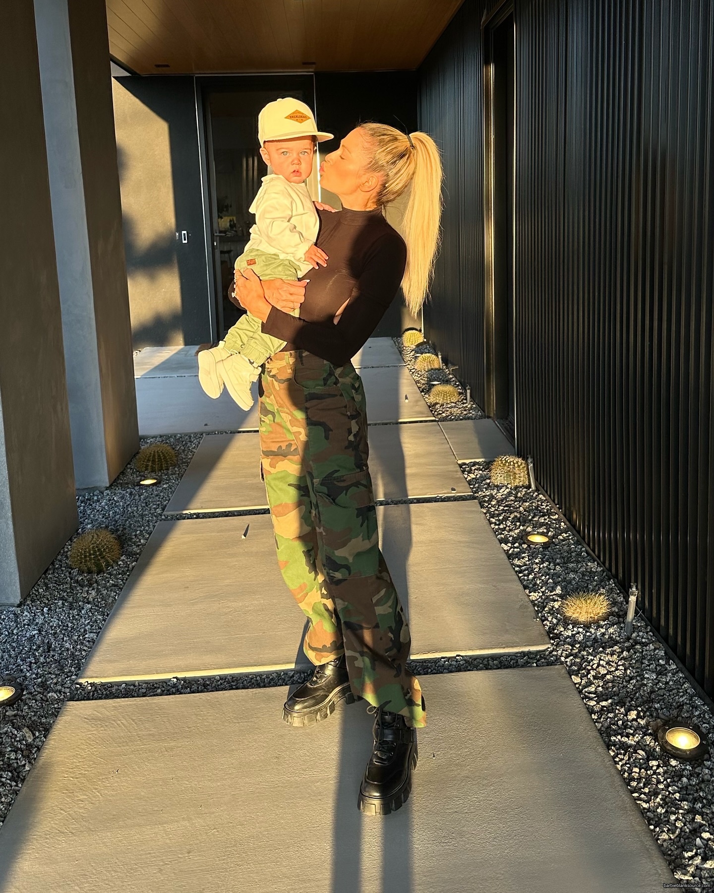thebarbieblank_1727655843_3468151045321453804_17284606.jpg