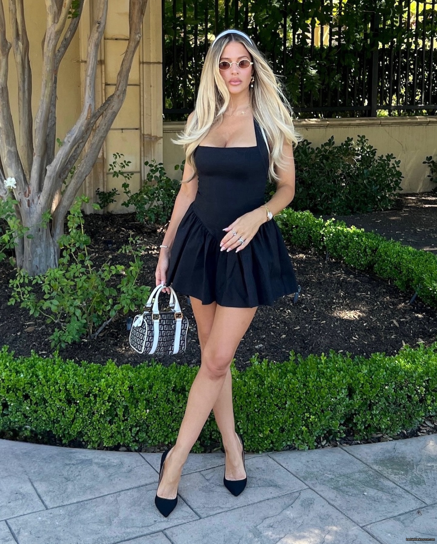 thebarbieblank_1728056843_3471514874435863333_17284606.jpg