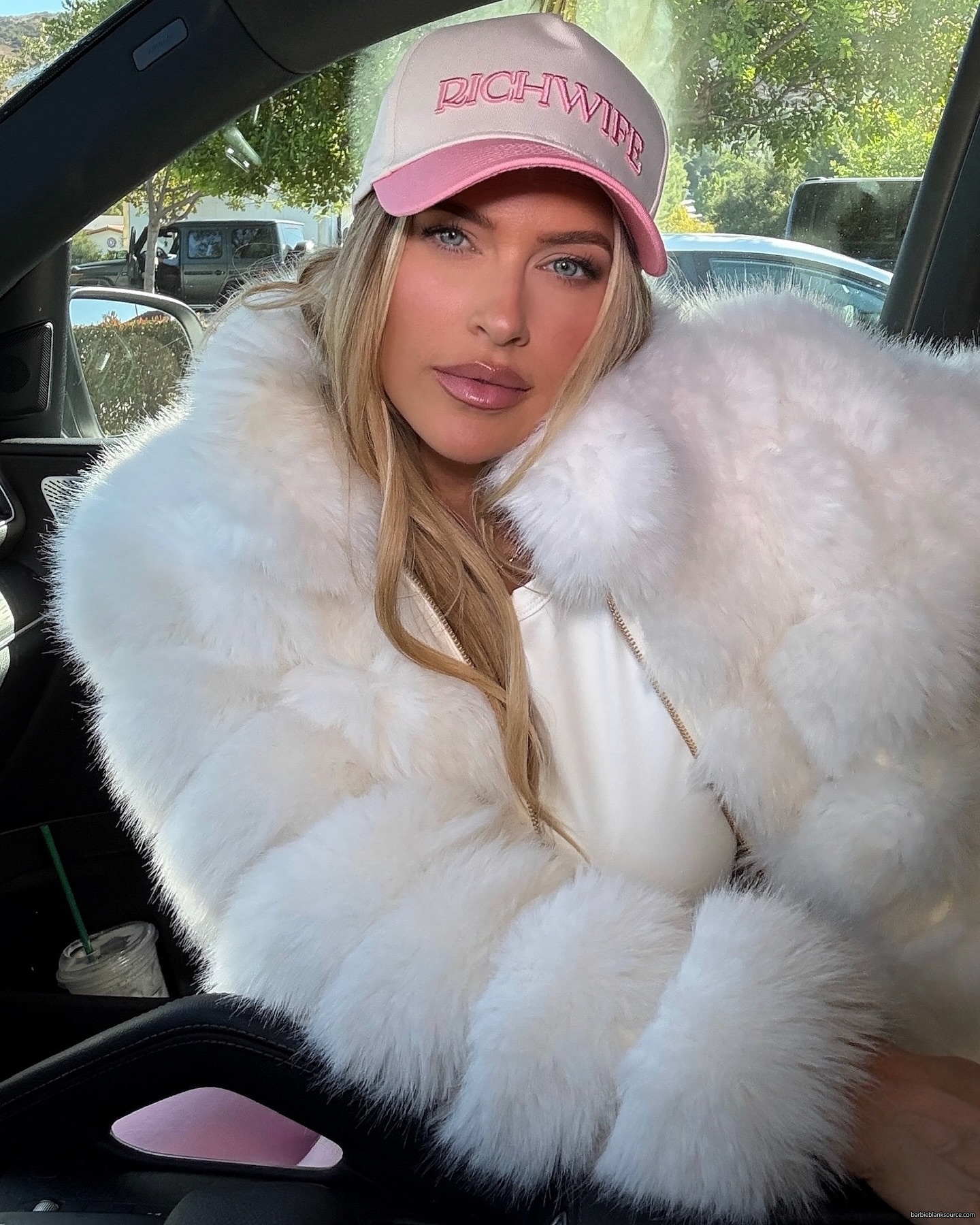 thebarbieblank_1734034710_3521660858626193008_17284606.jpg