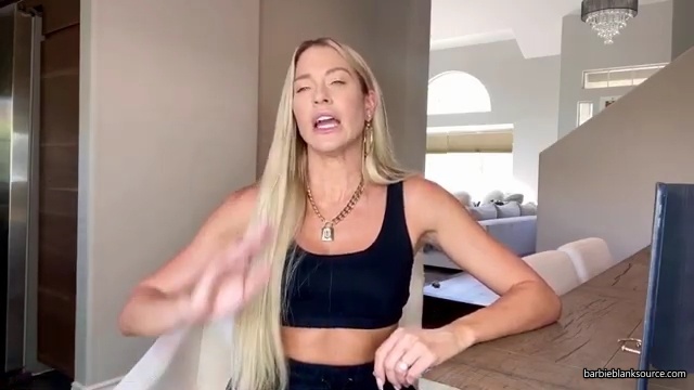 HERE_IT_IS_QUESTION_AND_ANSWER_VLOG_28lots_of_answers_to_questions_I_havent_talked_about_before29_mp41167.jpg HERE_IT_IS_QUESTION_AND_ANSWER_VLOG_28lots_of_answers_to_questions_I_havent_talked_about_before29_mp41167.jpg