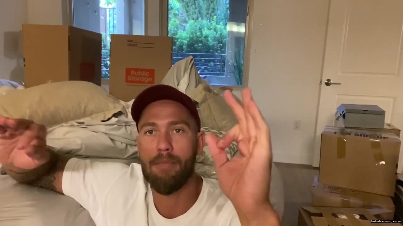 WE_ARE_MOVING_INTO_OUR_NEW_HOUSE212121_mp40606.jpg