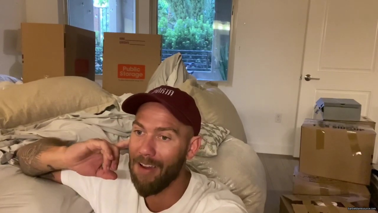 WE_ARE_MOVING_INTO_OUR_NEW_HOUSE212121_mp40614.jpg