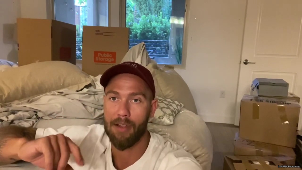 WE_ARE_MOVING_INTO_OUR_NEW_HOUSE212121_mp40620.jpg