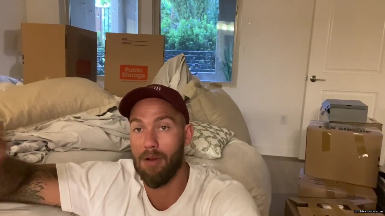WE_ARE_MOVING_INTO_OUR_NEW_HOUSE212121_mp40623.jpg