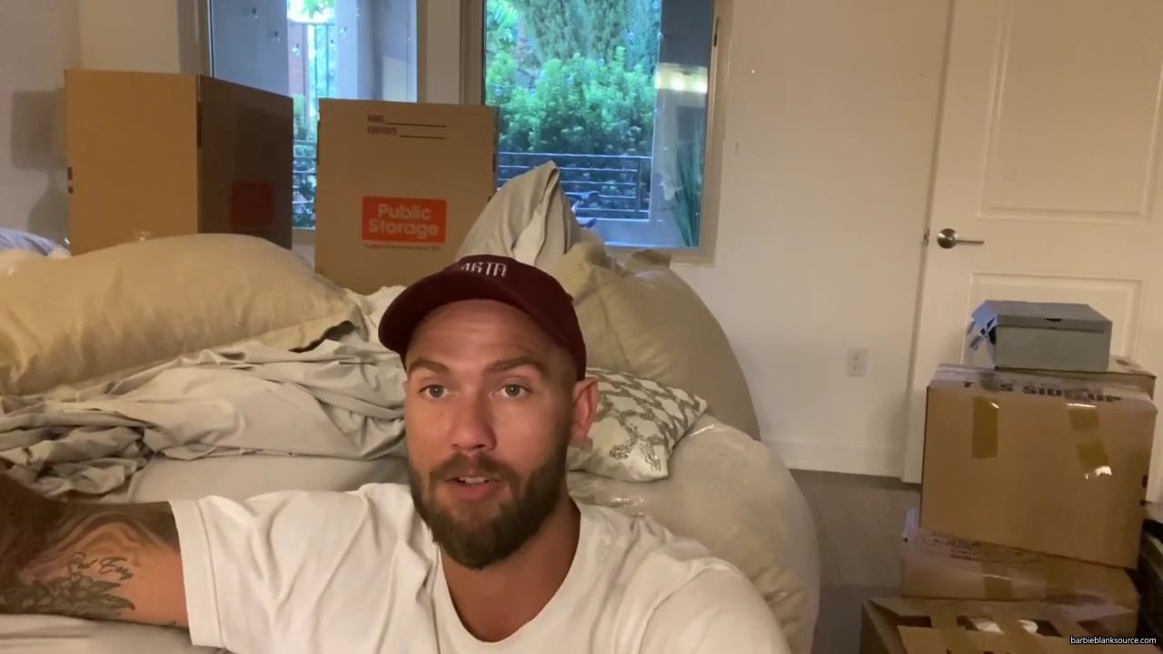 WE_ARE_MOVING_INTO_OUR_NEW_HOUSE212121_mp40626.jpg