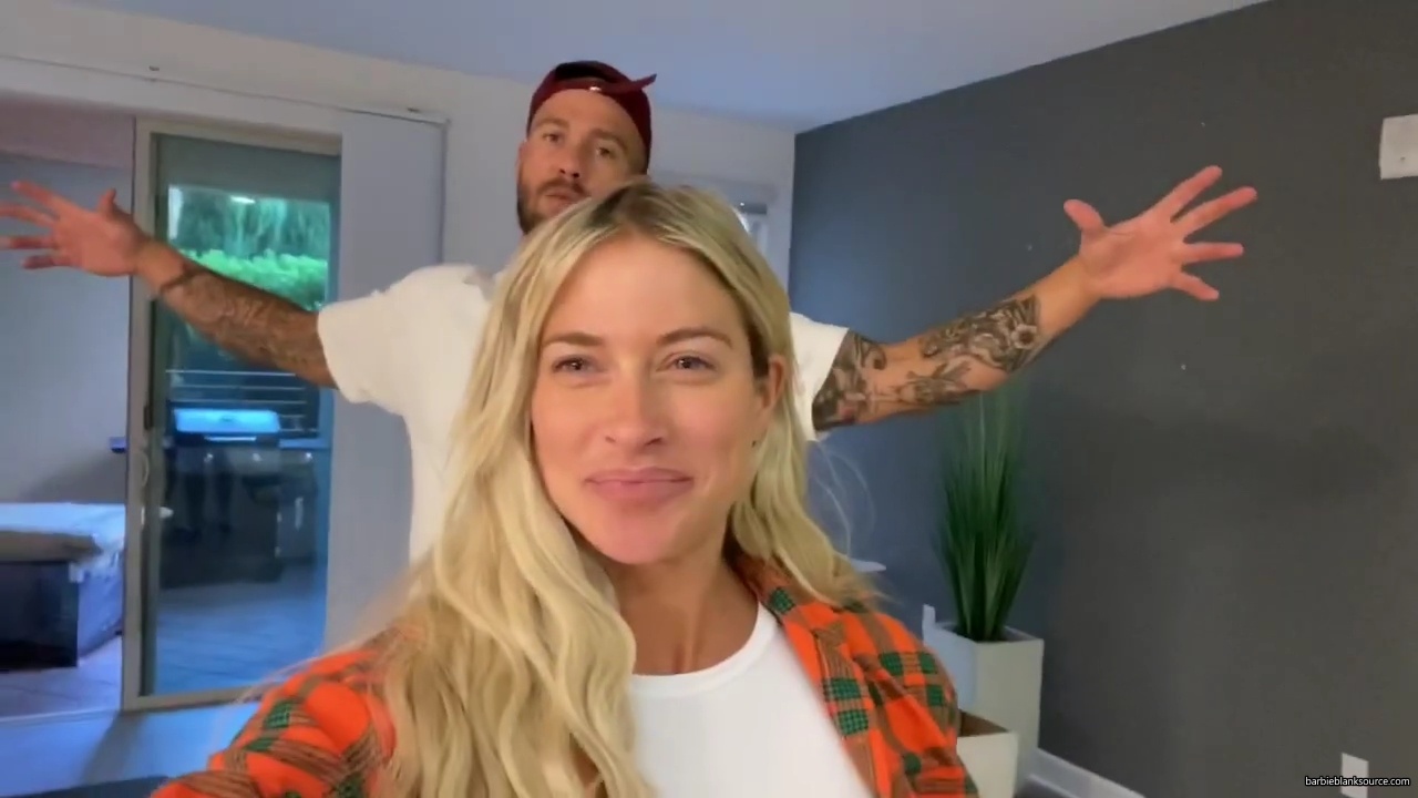 WE_ARE_MOVING_INTO_OUR_NEW_HOUSE212121_mp41118.jpg