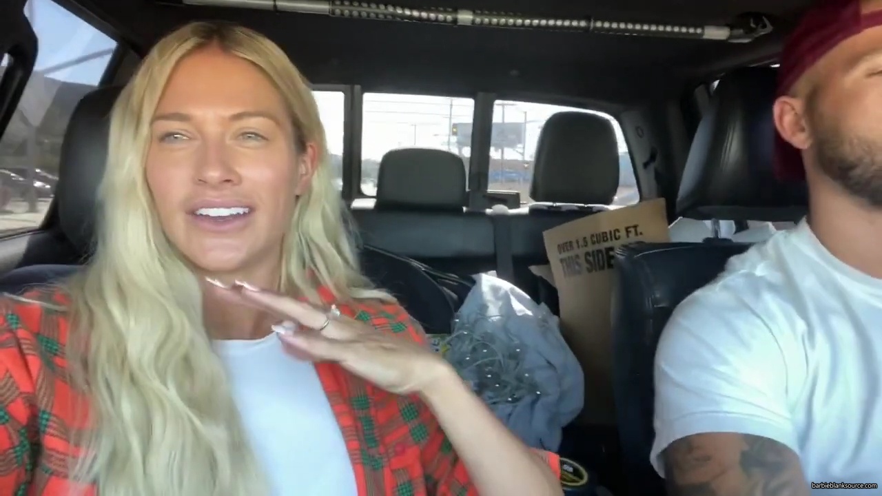WE_ARE_MOVING_INTO_OUR_NEW_HOUSE212121_mp41196.jpg