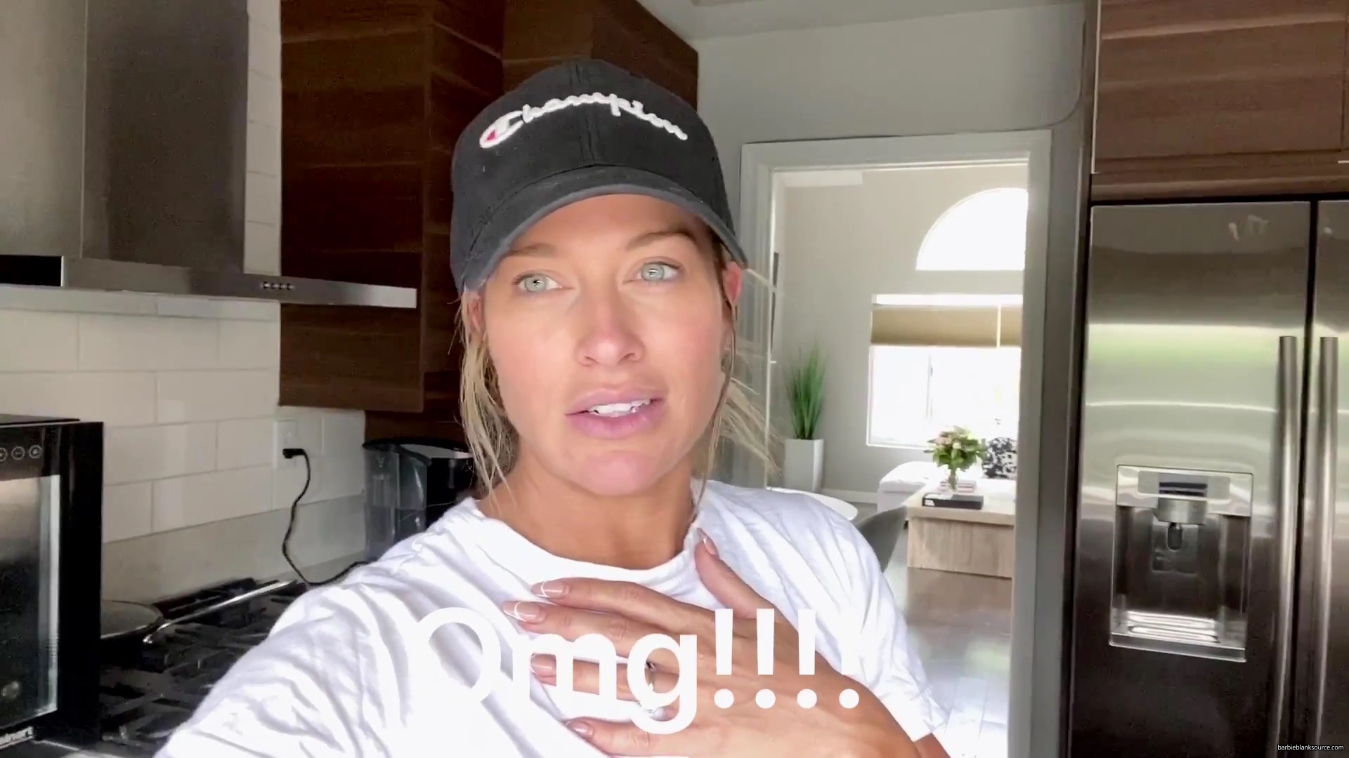 WHO_KNEW_DIYing_COULD_BE_SO_MUCH_FUN__21__mp40097.jpg WHO_KNEW_DIYing_COULD_BE_SO_MUCH_FUN__21__mp40097.jpg