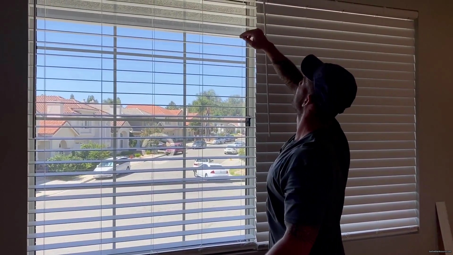 WHO_KNEW_DIYing_COULD_BE_SO_MUCH_FUN__21__mp40767.jpg WHO_KNEW_DIYing_COULD_BE_SO_MUCH_FUN__21__mp40767.jpg