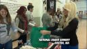 Alicia_Fox2C_Eve2C___Kelly_Kelly_hand_out_care_packages_to_homeless_veterans_028.jpg