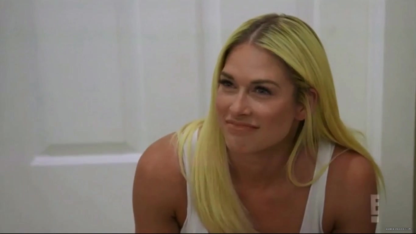 WAGS_S02E02_Foul_Play_HDTV_x264-5BNY25D_2599.jpg