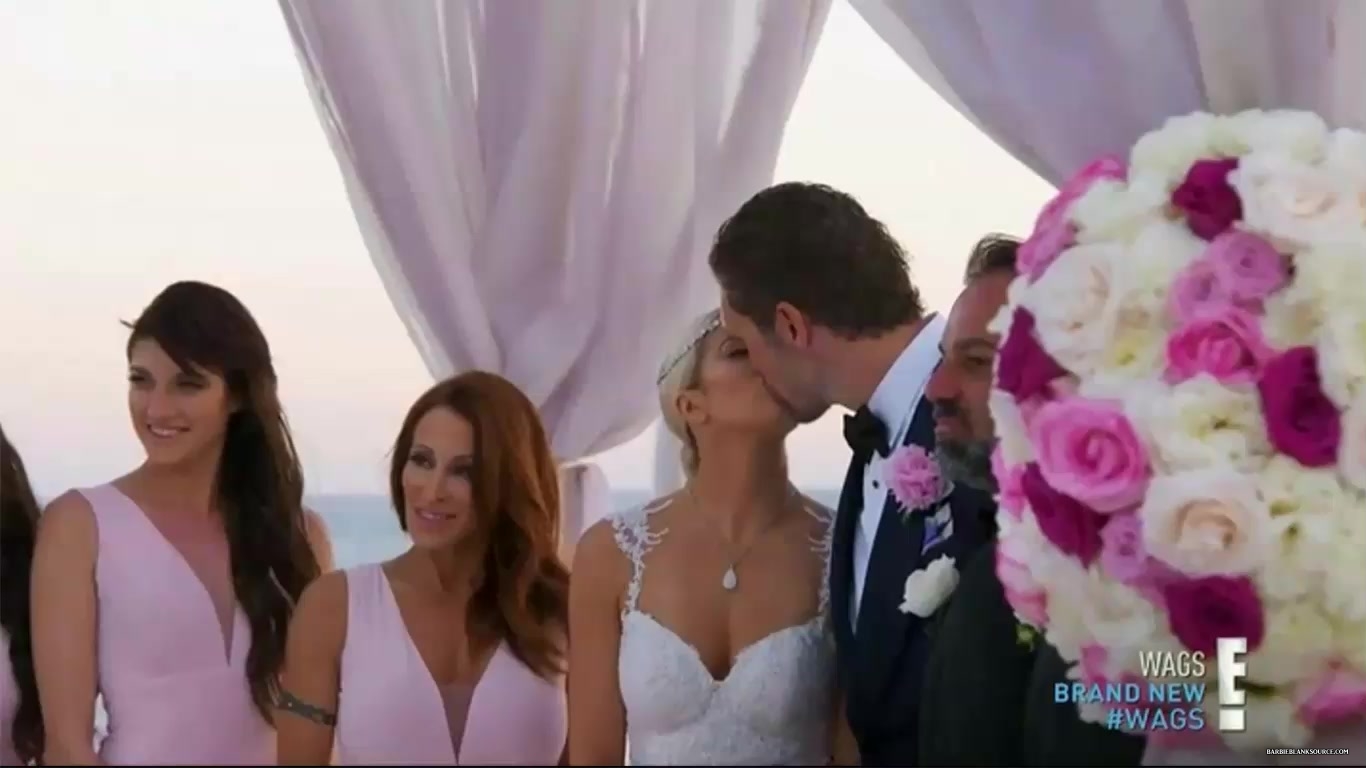 WAGS_S02E06_A_Wag_Wedding_HDTV_x264-CRiMSON_3136.jpg