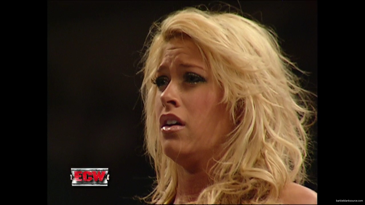 WWE_ECW_12_05_06_Ariel_vs_Kelly_mp40424.jpg