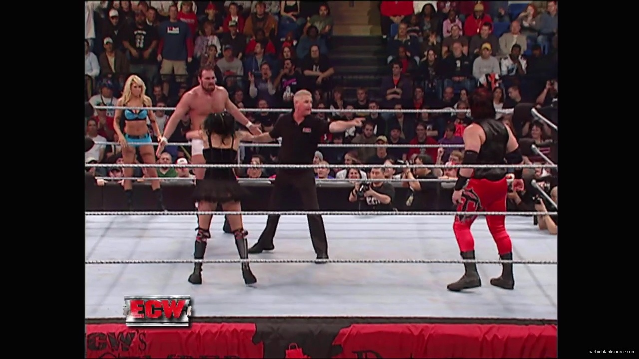 WWE_ECW_December_To_Dismember_2006_Ariel_Thorne_vs_Kelly_Knox_mp40472.jpg