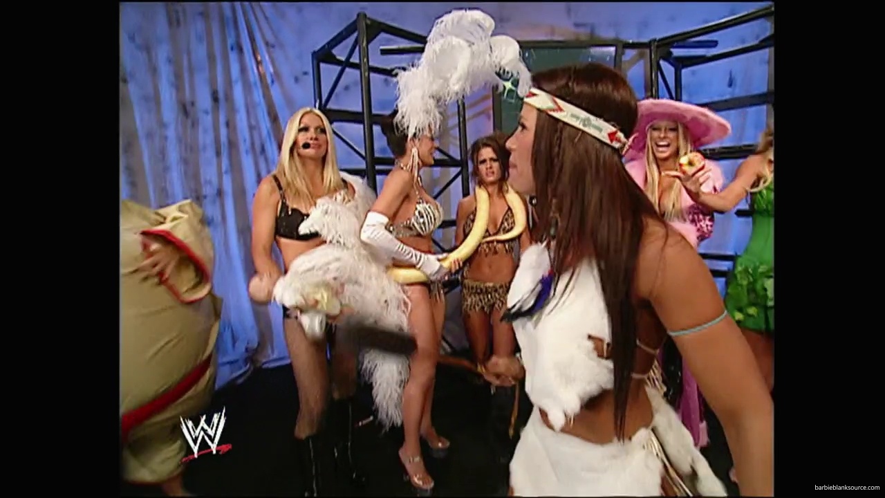 WWE_Cyber_Sunday_2007_Divas_Segments_mp42101.jpg