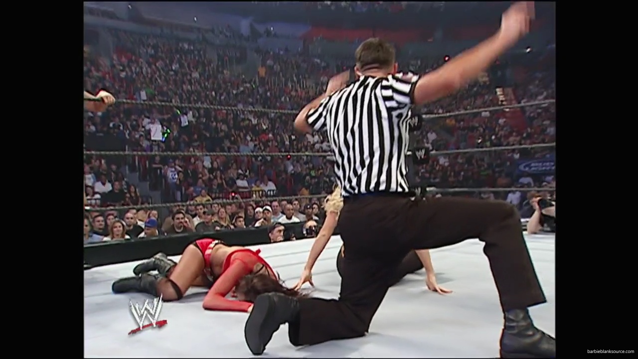 WWE_Survivor_Series_2007_Beth_Jillian_Layla_Melina_Victoria_vs_Kelly_Maria_Michelle_Mickie_Torrie_mp40271.jpg
