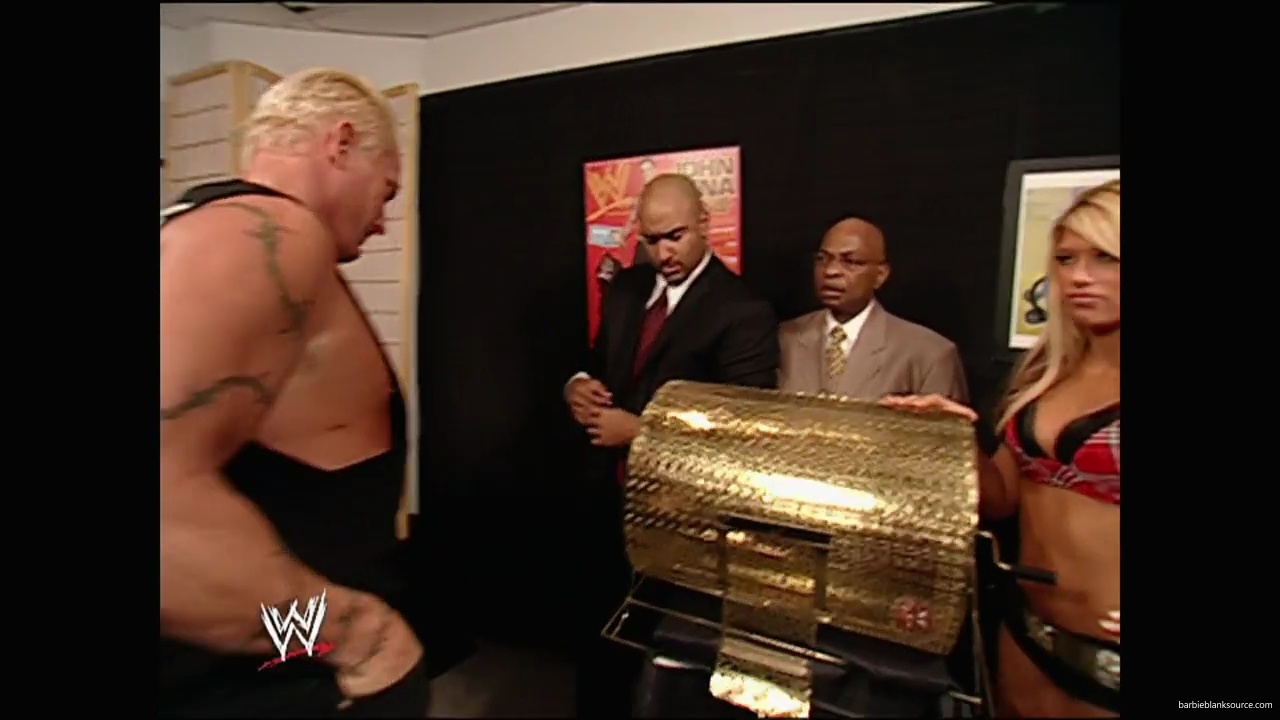 WWE_Royal_Rumble_2007_Kelly_Backstage_Segments_mp41787.jpg