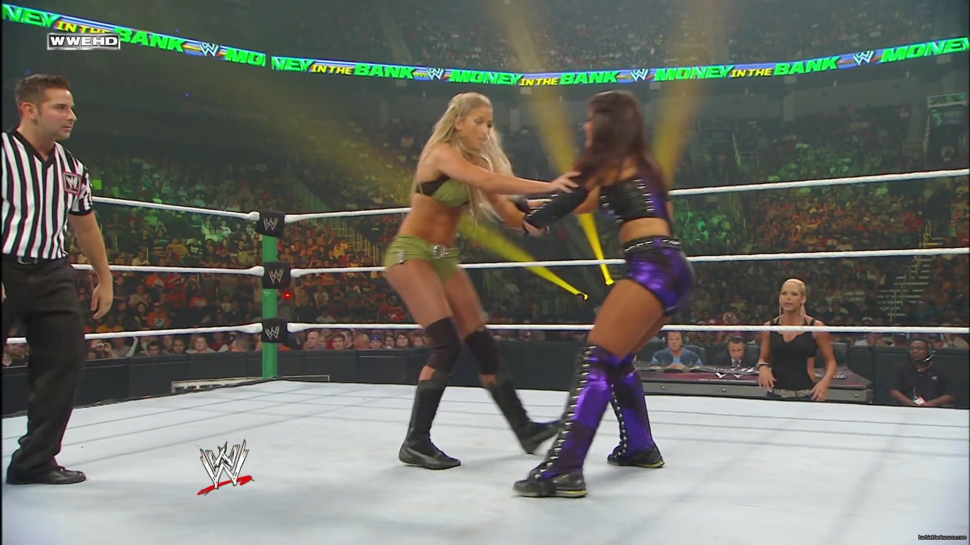 WWE_Money_In_The_Bank_2010_Kelly_vs_Layla_mp40342.jpg