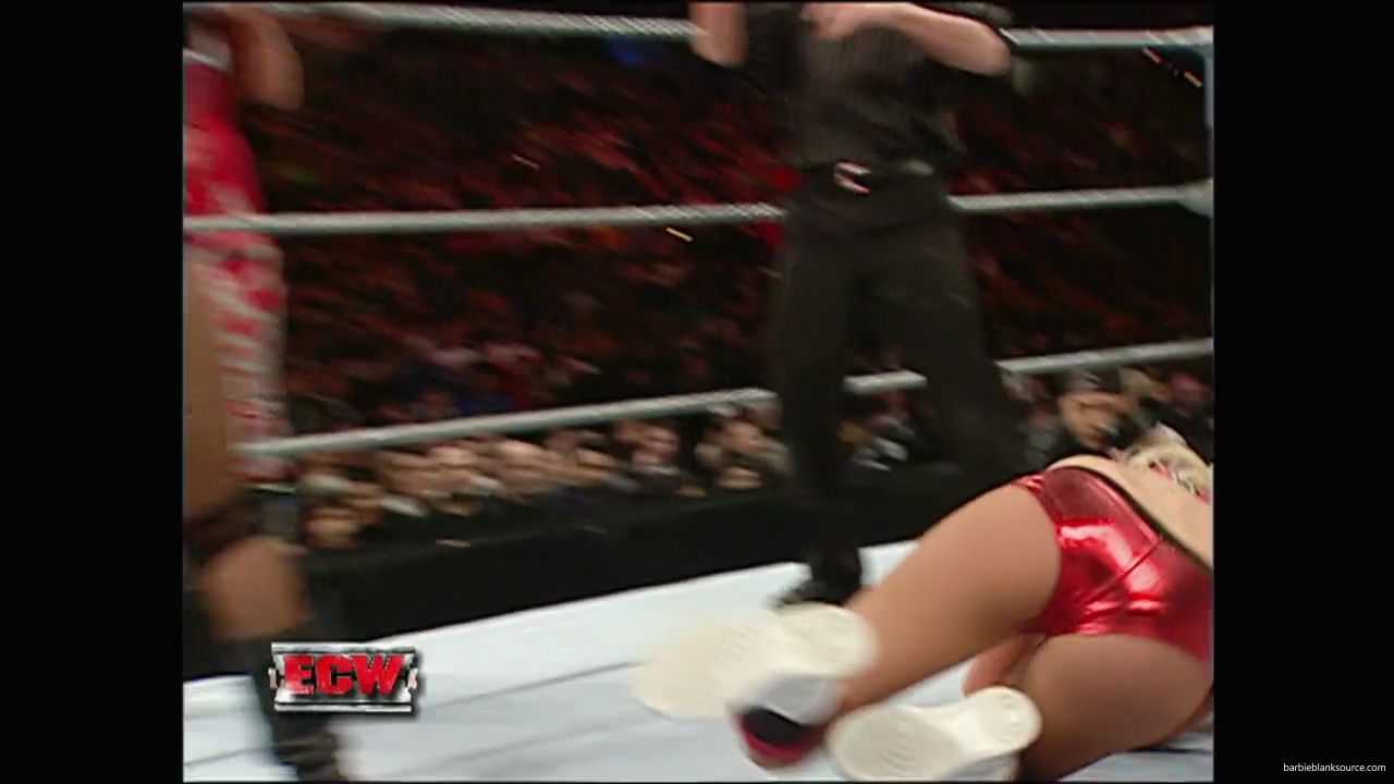 WWE_ECW_12_11_07_Kelly_vs_Layla_Victoria_mp42611.jpg