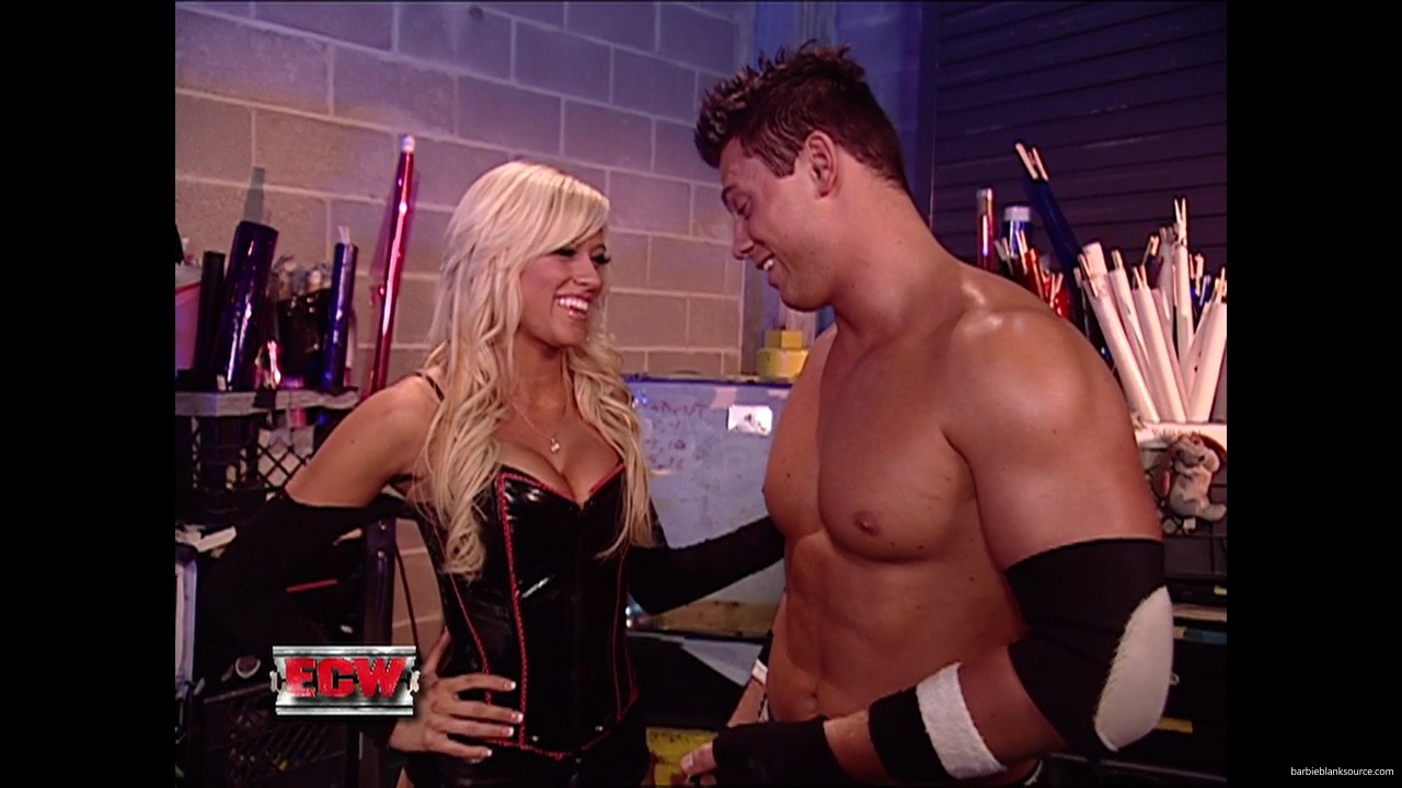WWE_ECW_07_10_07_Extreme_Expose_Backstage_Segment_mp40033.jpg