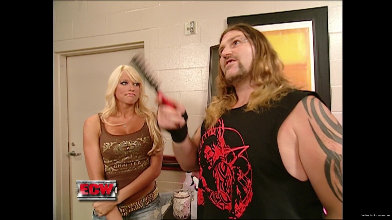 WWE_ECW_08_14_07_Kelly_Backstage_Segment_mp40375.jpg