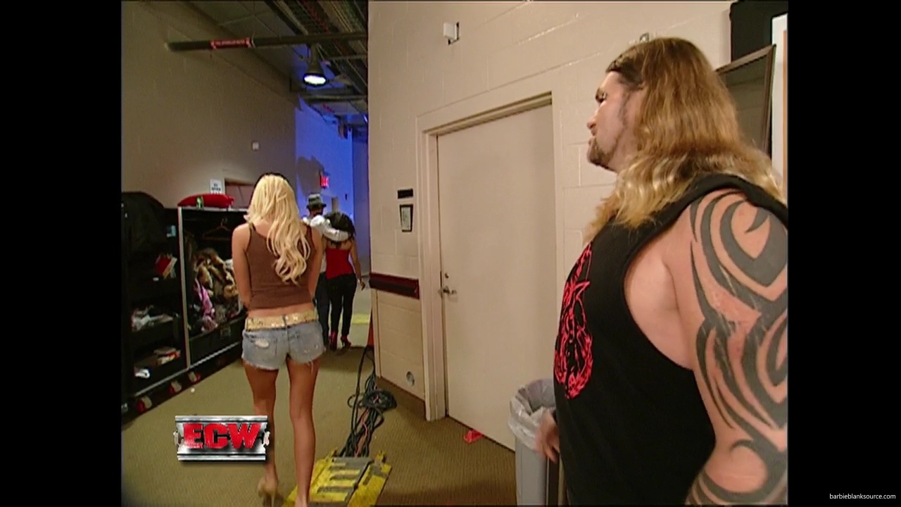 WWE_ECW_08_14_07_Kelly_Backstage_Segment_mp40433.jpg