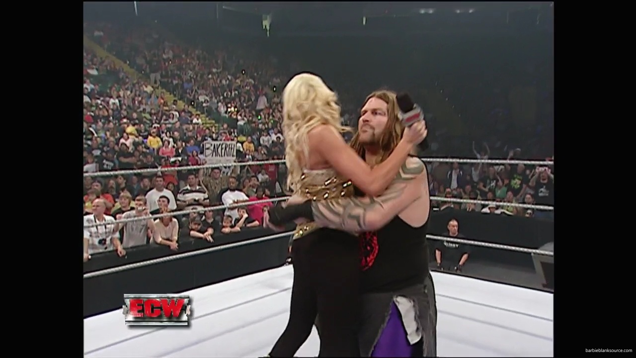 WWE_ECW_10_02_07_Kelly_Segment_mp40063.jpg