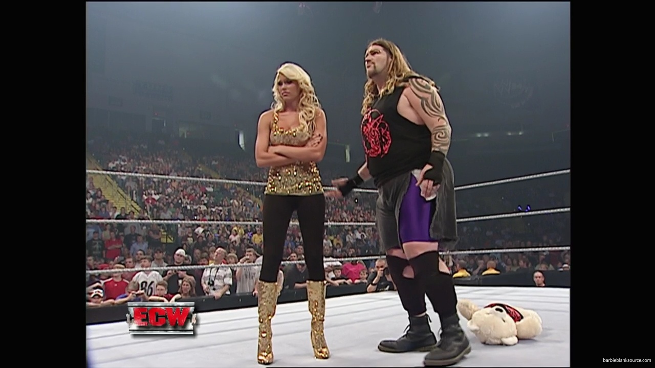 WWE_ECW_10_02_07_Kelly_Segment_mp40164.jpg