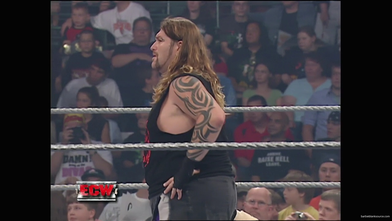 WWE_ECW_10_02_07_Kelly_Segment_mp40222.jpg