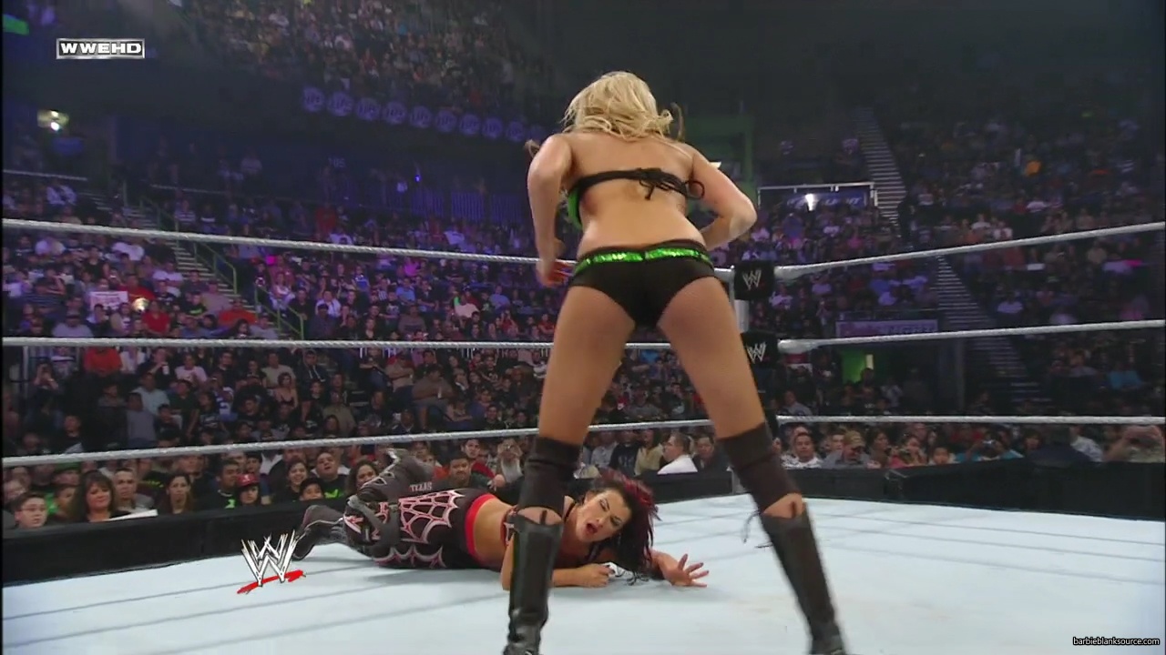 WWE_ECW_02_05_08_Kelly_Michelle_vs_Layla_Victoria_mp41448.jpg