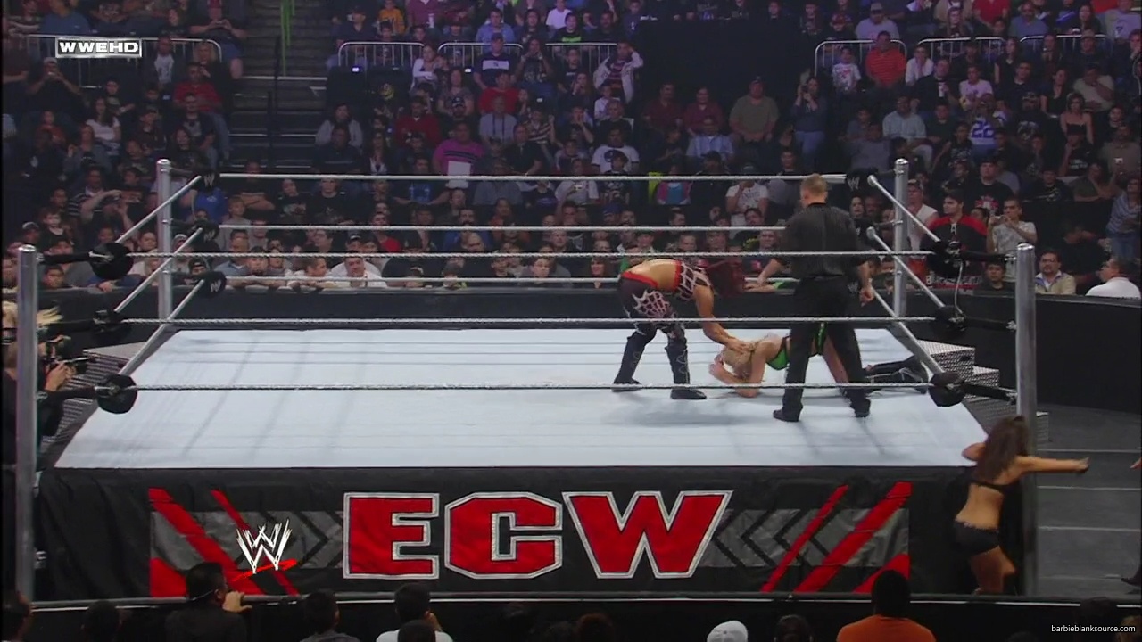 WWE_ECW_02_05_08_Kelly_Michelle_vs_Layla_Victoria_mp41456.jpg