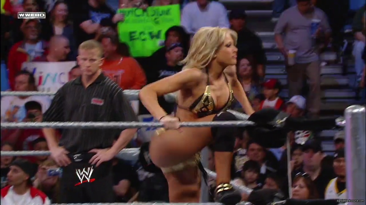 WWE_ECW_02_26_08_Kelly_Kofi_vs_Layla_Santino_mp41994.jpg