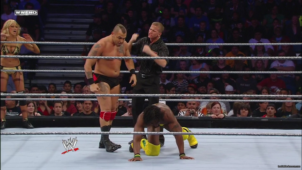 WWE_ECW_02_26_08_Kelly_Kofi_vs_Layla_Santino_mp42296.jpg