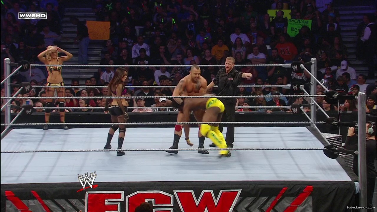 WWE_ECW_02_26_08_Kelly_Kofi_vs_Layla_Santino_mp42318.jpg