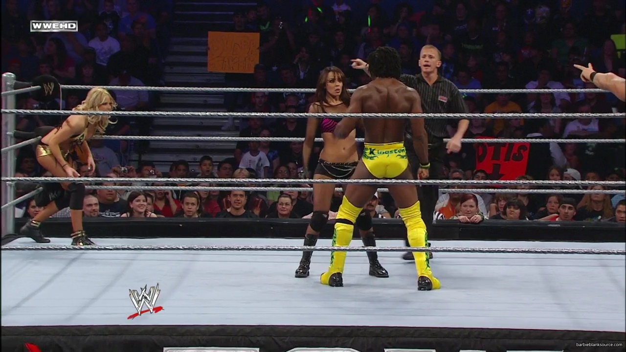 WWE_ECW_02_26_08_Kelly_Kofi_vs_Layla_Santino_mp42336.jpg