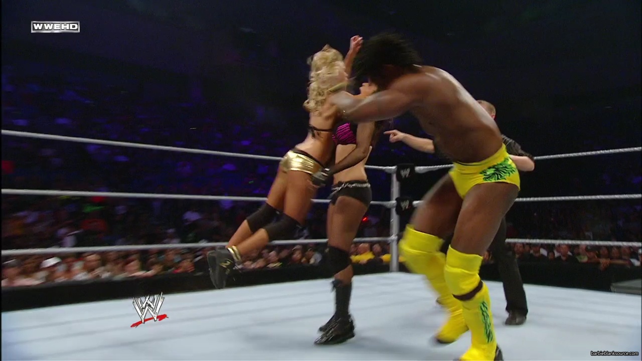 WWE_ECW_02_26_08_Kelly_Kofi_vs_Layla_Santino_mp42338.jpg