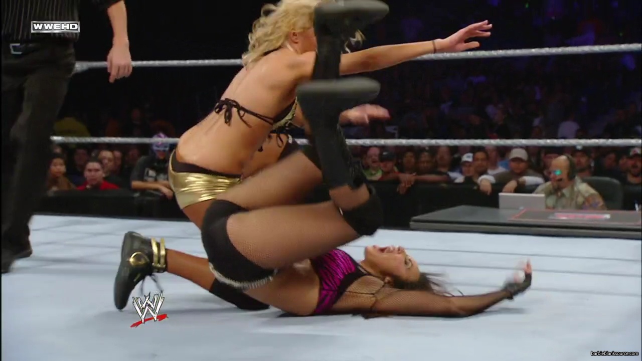 WWE_ECW_02_26_08_Kelly_Kofi_vs_Layla_Santino_mp42339.jpg