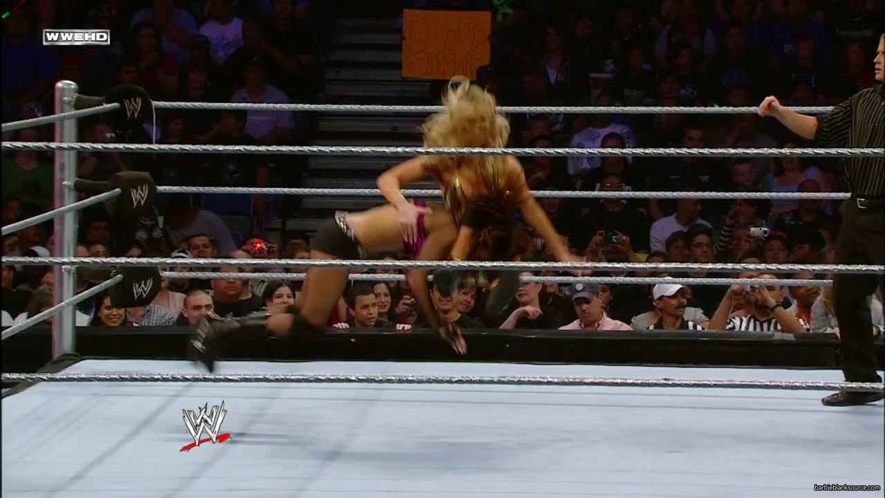WWE_ECW_02_26_08_Kelly_Kofi_vs_Layla_Santino_mp42371.jpg