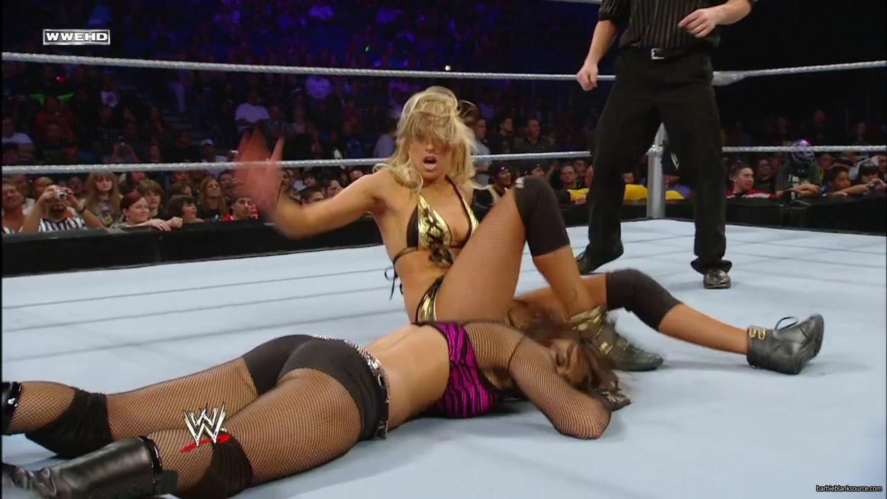 WWE_ECW_02_26_08_Kelly_Kofi_vs_Layla_Santino_mp42372.jpg